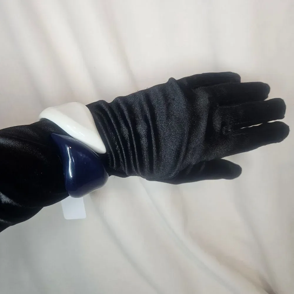 Vintage Blue and White Bypass Clamper Bangle 6.75
